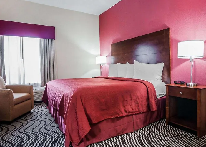 Quality Inn & Suites Altoona - Des Moines