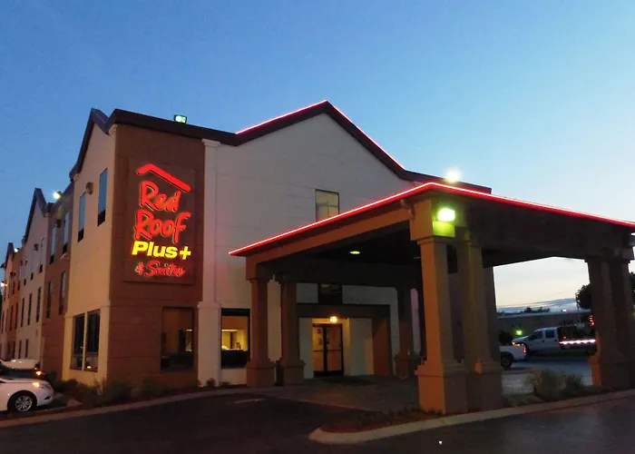 Red Roof Inn Plus+ & Suites Chattanooga - Downtown