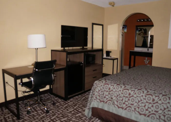 Days Inn By Wyndham Goodlettsville Nashville