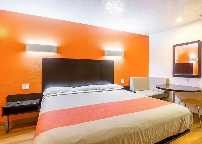 Motel 6-Madisonville, Tx