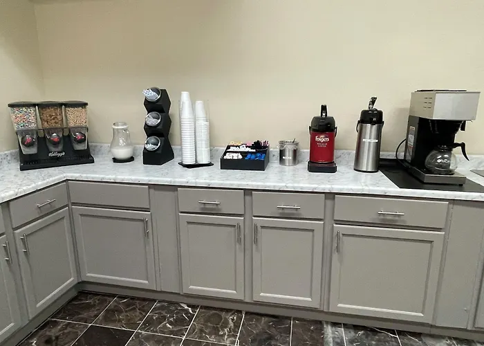 Econo Lodge Inn & Suites Sweetwater I-20