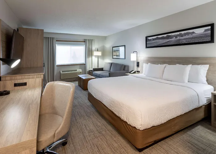 Grandstay Hotel & Suites