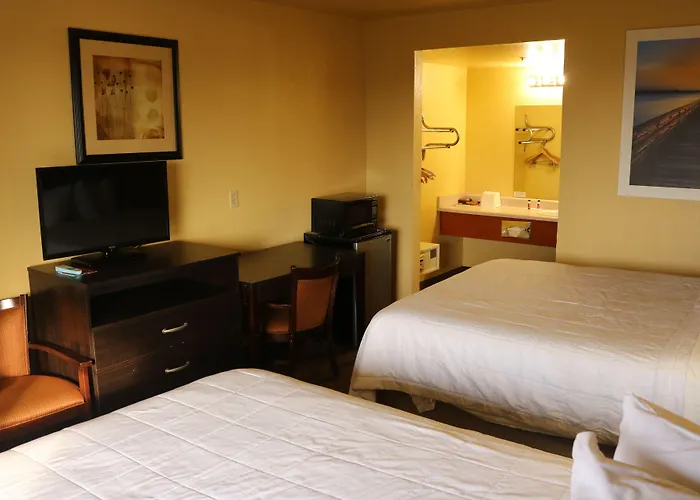 Days Inn By Wyndham Fresno South