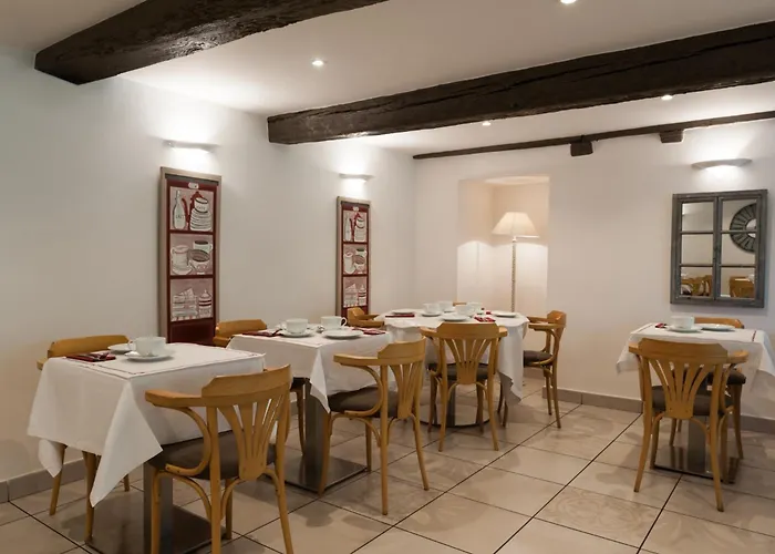 Logis Hotel Le Parc De Geoffroy