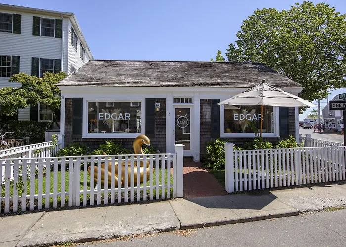 Kelley House Hotel