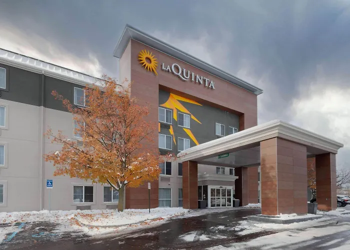 La Quinta By Wyndham Detroit Utica