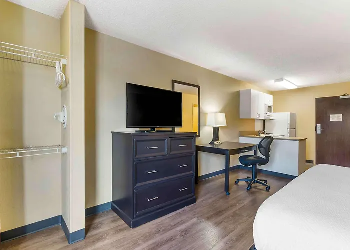 Extended Stay America Select Suites - Tampa - North - Usf - Attractions