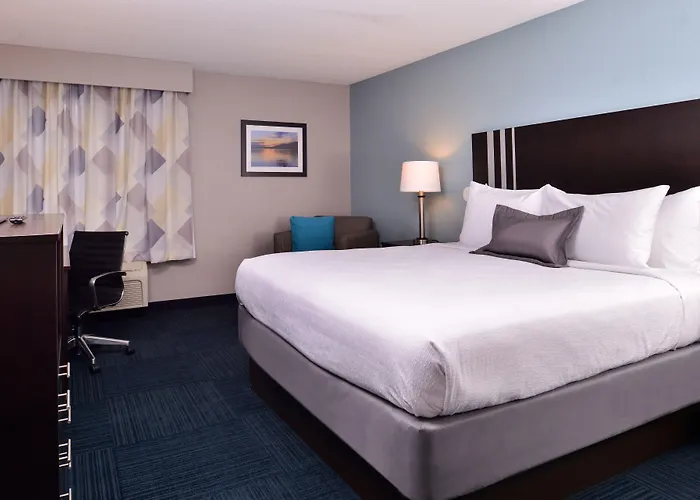 Best Western St. Clairsville Inn & Suites