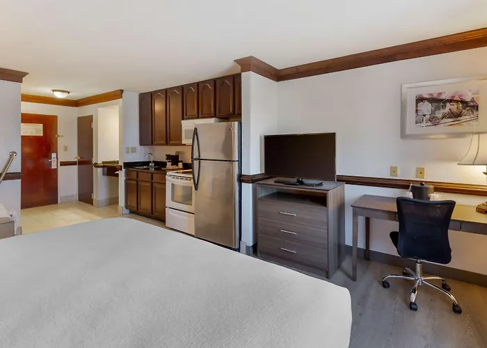 Best Western Plus South Hill Inn