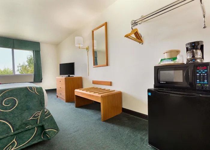 Travelodge By Wyndham Sharon Springs