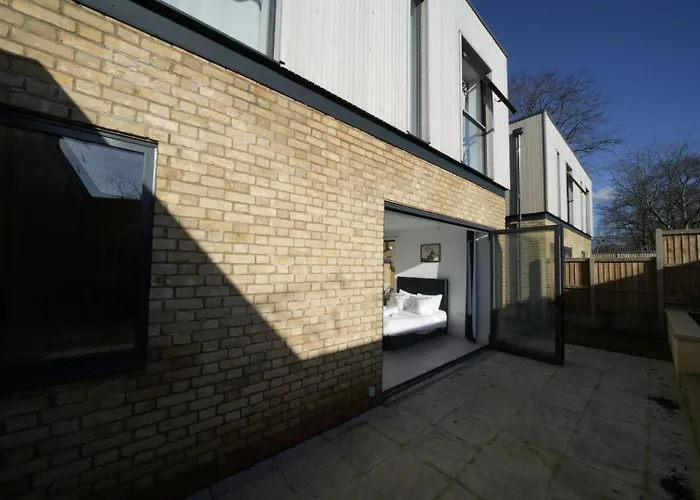Ealing Broadway Great Stay 7-Minute Walk From The Underground
