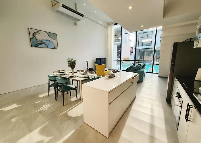 Unique Pool Slide Access Townhouse