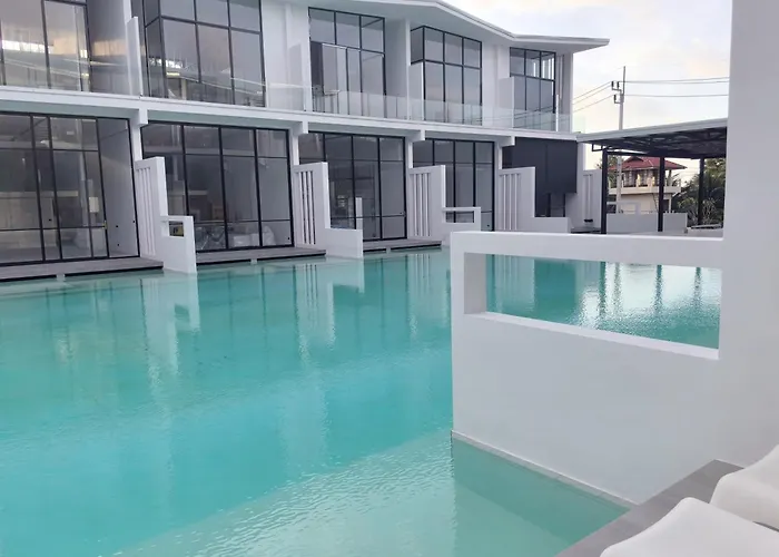 Unique Pool Slide Access Townhouse