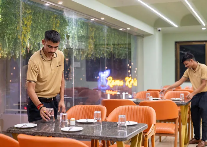Hotel Pravasa Stay ,Shirdi