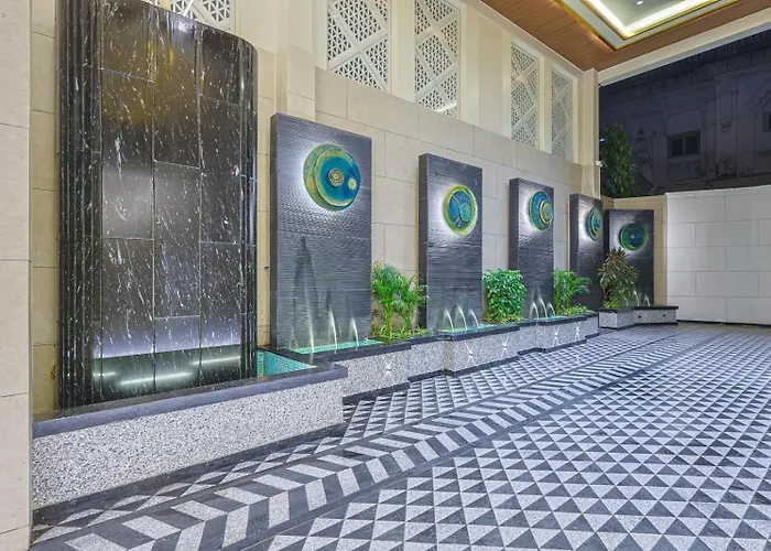 Hotel Sera, Vadodara