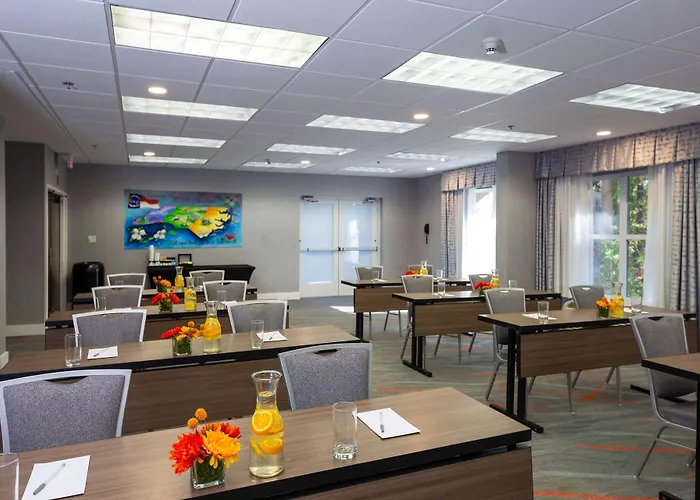 Hampton Inn & Suites Raleigh Cary Lenovo Center