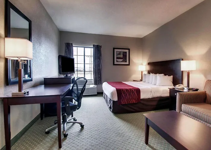 Columbia Inn & Suites