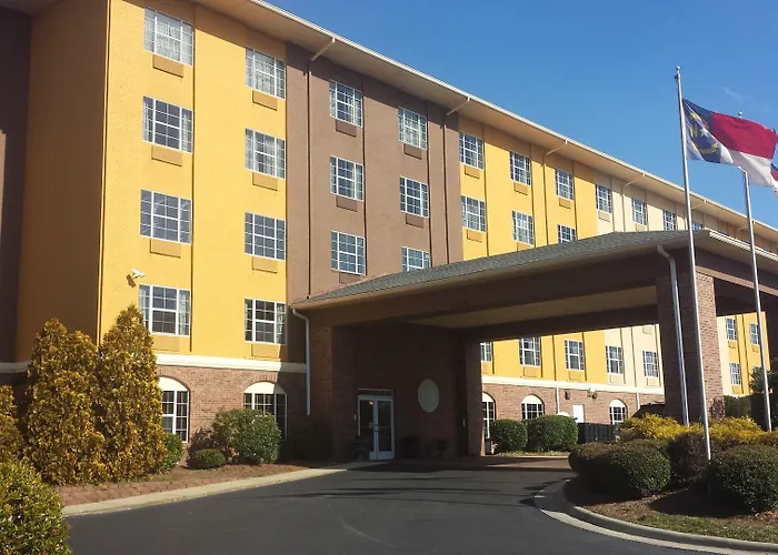 Comfort Suites Pineville - Ballantyne Area