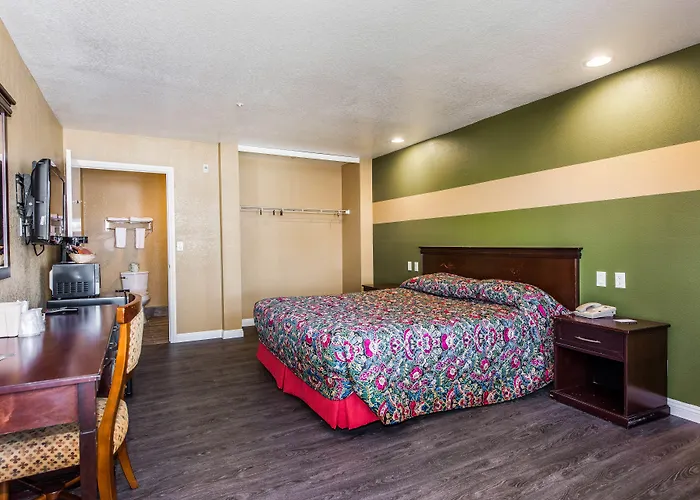 Budget Inn Anaheim / Santa Fe Springs