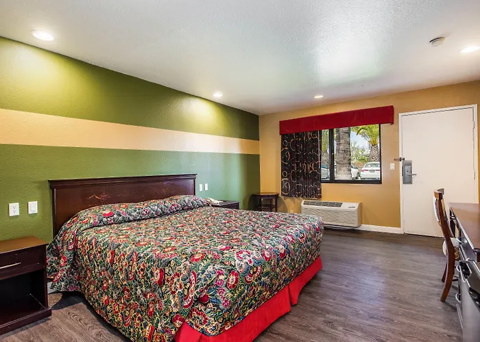 Budget Inn Anaheim / Santa Fe Springs