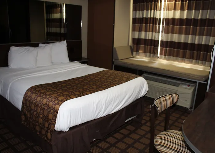 Microtel Inn And Suites North Canton
