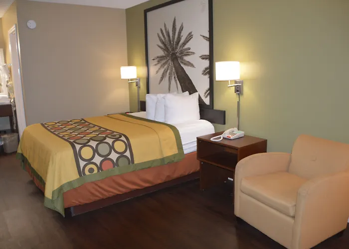 Super 8 By Wyndham Monticello