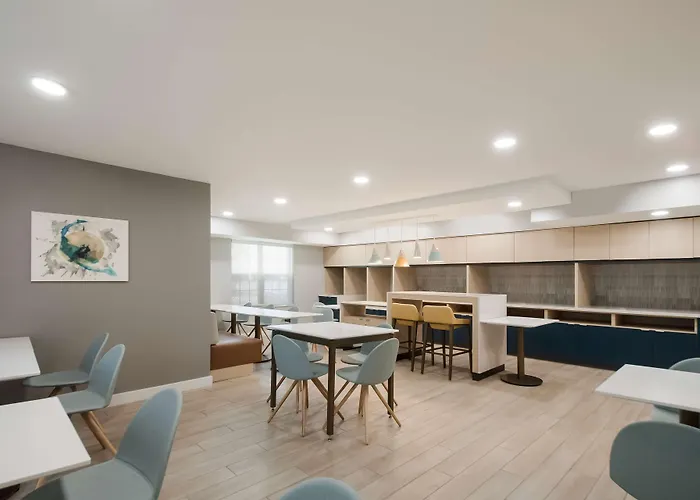 Sonesta Simply Suites Falls Church