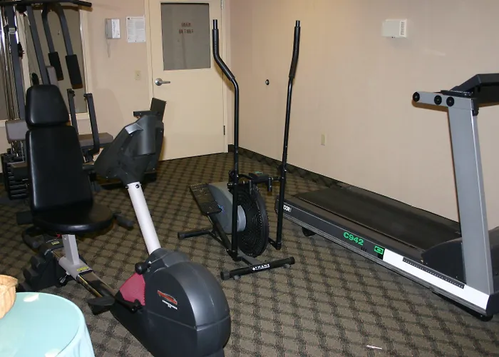 Maron Hotel & Suites