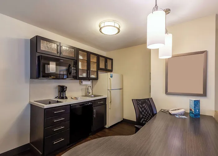 Sonesta Simply Suites St Louis Earth City