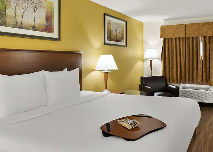 Best Western Lakewood Inn