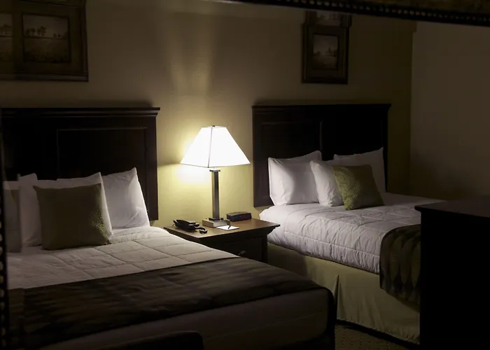 Grand View Inn & Suites