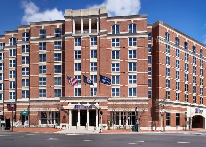 Hilton Alexandria Old Town