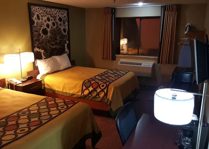 Super 8 By Wyndham Ankeny/Des Moines Area