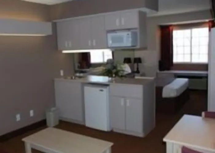 Patti'S Inn And Suites