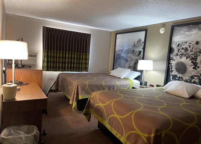 Super 8 By Wyndham Bismarck