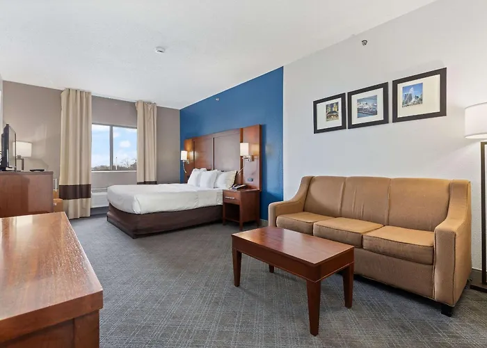 Comfort Suites Lombard - Addison