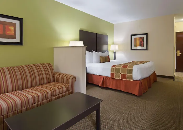 Best Western Plus Huntersville