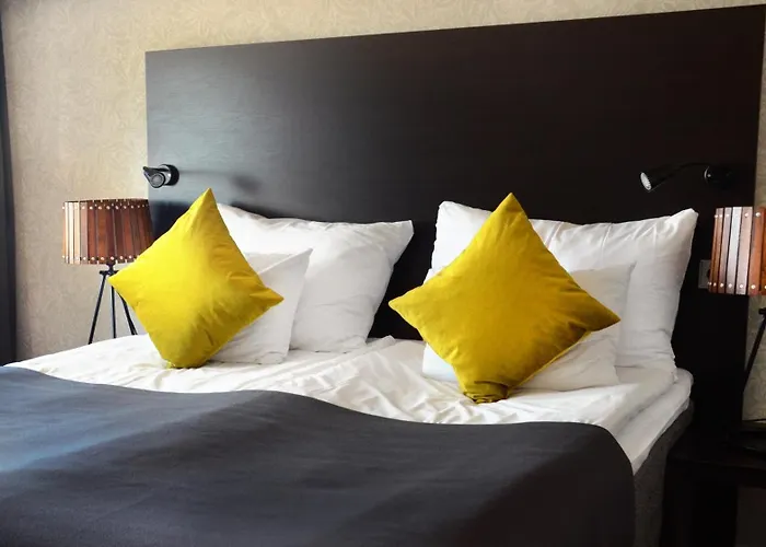 Home Hotel Plaza
