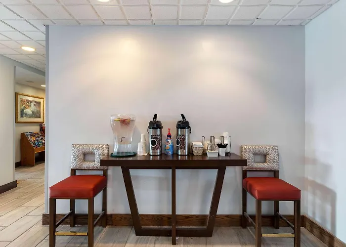 La Quinta By Wyndham Omaha Airport Downtown