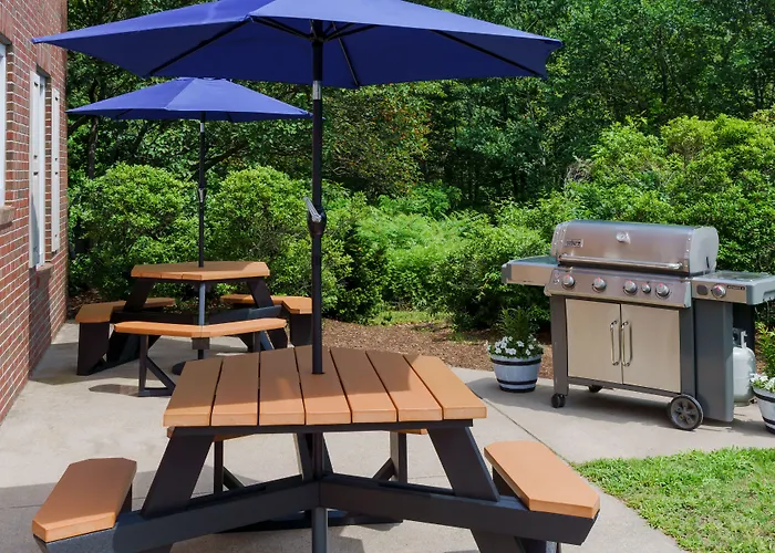 Towneplace Suites By Marriott Manchester-Boston Regional Airport