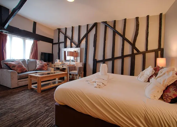 The Saracens Head Hotel - The Coaching Inn Group