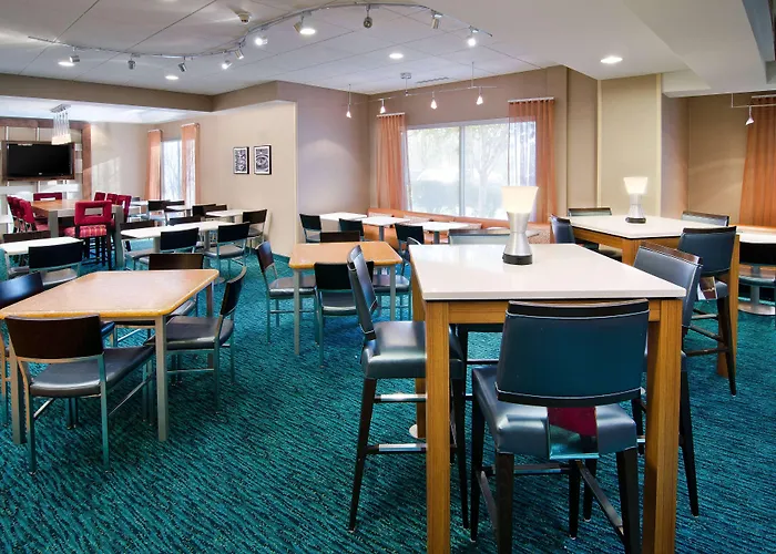 Sonesta Select Seattle Renton Suites