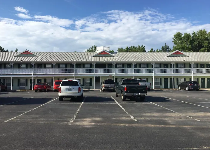 Woodstream Inn