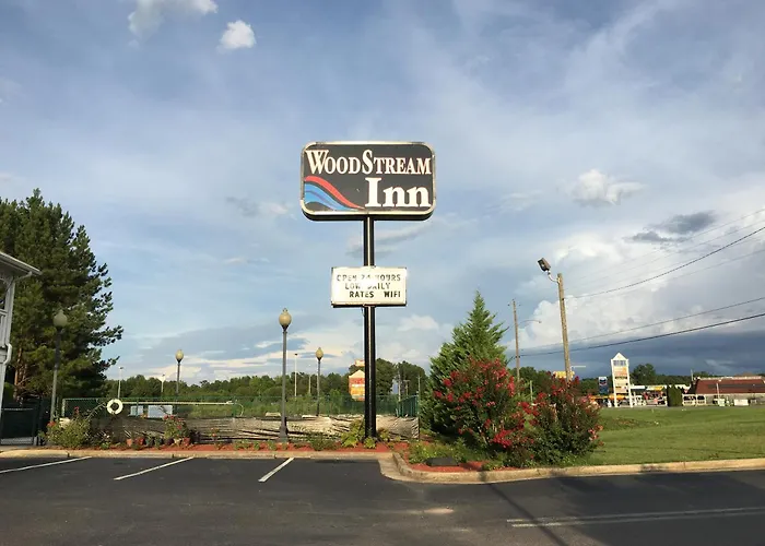 Woodstream Inn
