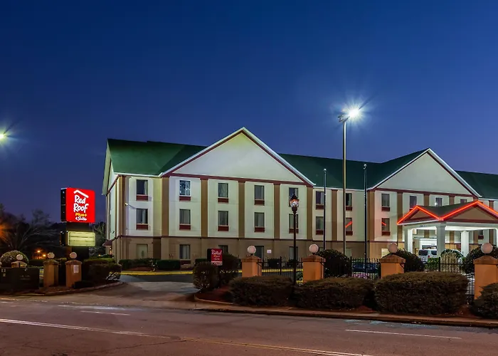 Red Roof Plus+ & Suites Atlanta Airport South