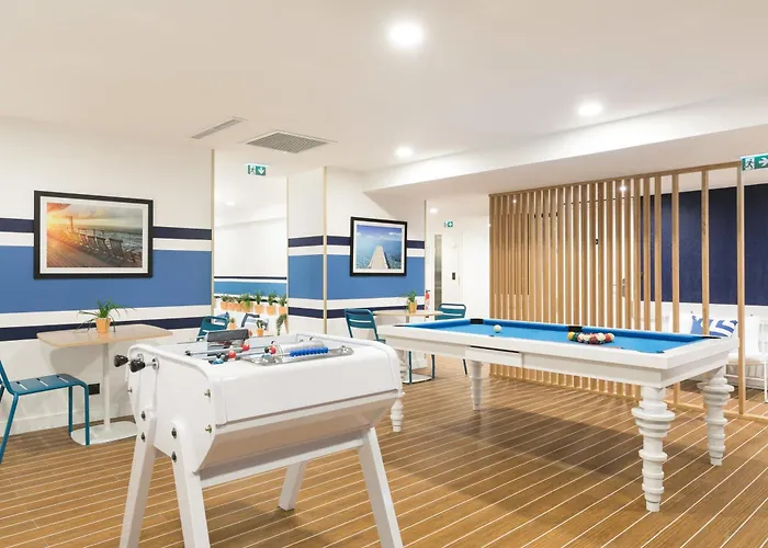 The Deck Hotel By Happyculture