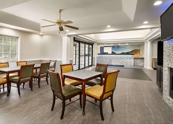Baymont By Wyndham Henderson Oxford