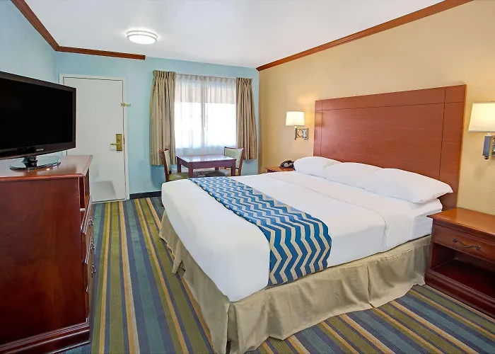 Travelodge By Wyndham Bishop