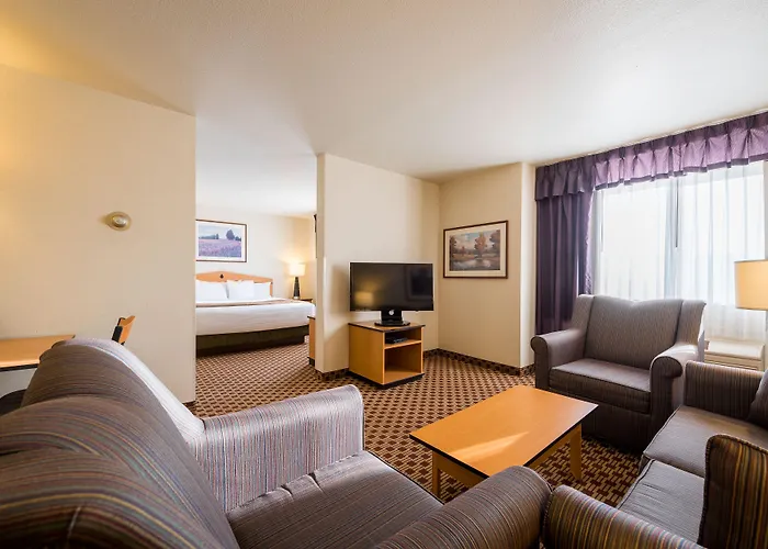 Crystal Inn Hotel & Suites - Great Falls