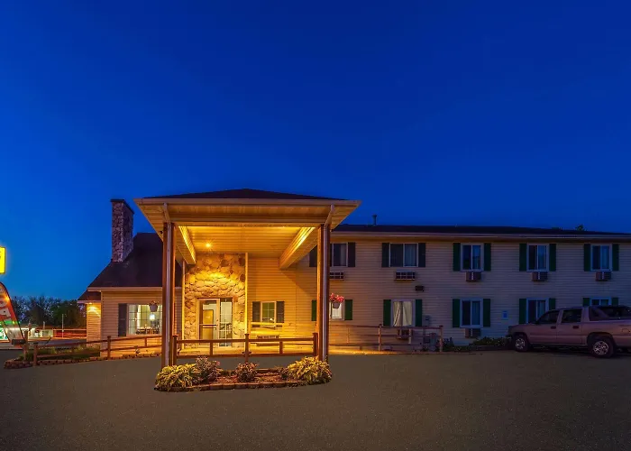 Super 8 By Wyndham Berlin Wi